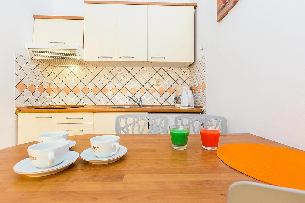 Apartments Dada بيوغْغاد نا موغو الغرفة الصورة
